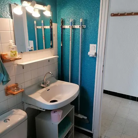 F2 Climatise 800m De La Apartment